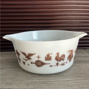 Pyrex Early American 1.5 Quart Bowl